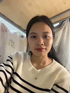 Snapshot of Be-MyMy chatting on February 19, 2025, 3:16 pm Be-MyMy online show from February 19, 2025, 3:16 pm