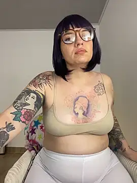 sophia goth online show from November 19, 2025, 12:21 am