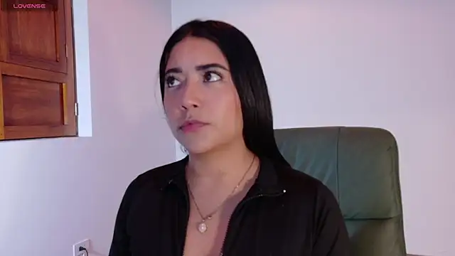 Susy thomson online show from October 29, 2025, 12:02 am