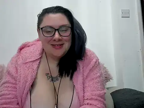Bustycurves online show from September 24, 2025, 11:41 pm