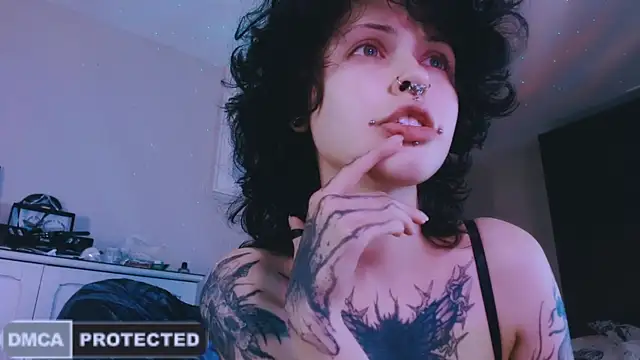 NaughtyLittleFox online show from May 30, 2026, 3:47 am
