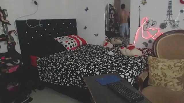 brigitht online show from November 19, 2025, 8:58 am