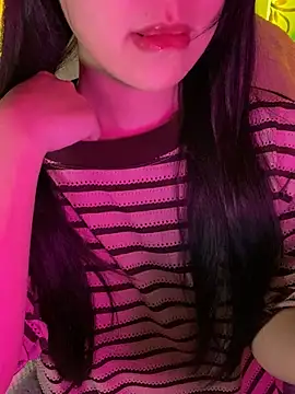 minmin2kk5 online show from November 28, 2025, 1:30 am