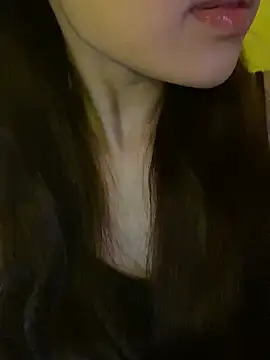 minmin2kk5 online show from February 15, 2026, 3:42 pm