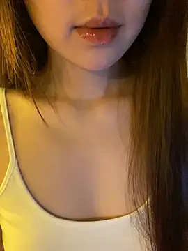 minmin2kk5 online show from March 23, 2026, 3:49 pm