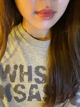 minmin2kk5 online show from April 2, 2026, 6:55 am