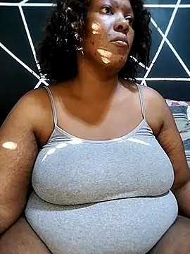 YummyChocolatexx2 online show from February 11, 2026, 5:45 am