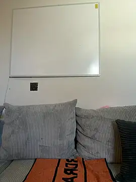 Snapshot of Livewithlucy chatting on March 18, 2025, 12:58 pm Livewithlucy online show from March 18, 2025, 12:58 pm