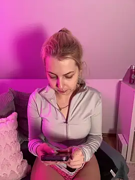 Livewithlucy online show from January 18, 2026, 5:39 pm