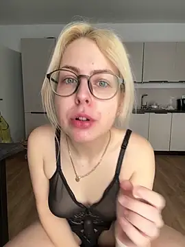 Livewithlucy online show from February 19, 2026, 7:59 am