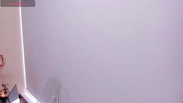 Cherllynn online show from November 22, 2025, 4:50 pm