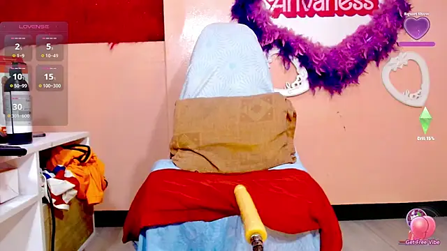 Snapshot of la_ratona_1 chatting on November 18, 2025, 6:56 pm la ratona 1 online show from November 18, 2025, 6:56 pm