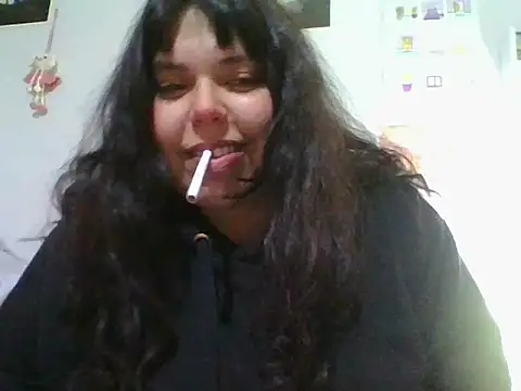 scarletttlove online show from July 5, 2026, 1:56 am
