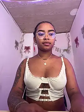 Snapshot of gretell_evans chatting on January 13, 2025, 12:56 pm gretell evans online show from January 13, 2025, 12:56 pm
