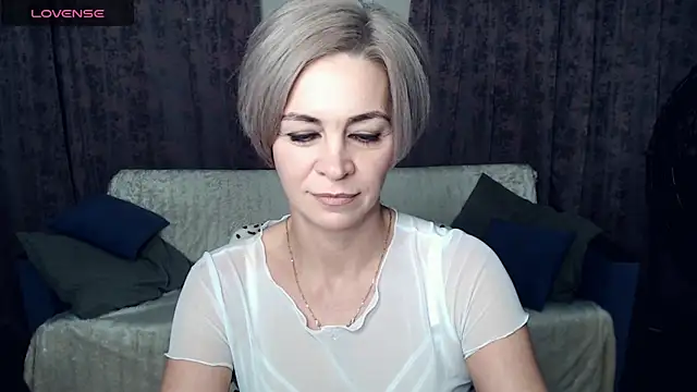 Blonde lola444 online show from December 17, 2024, 7:37 pm