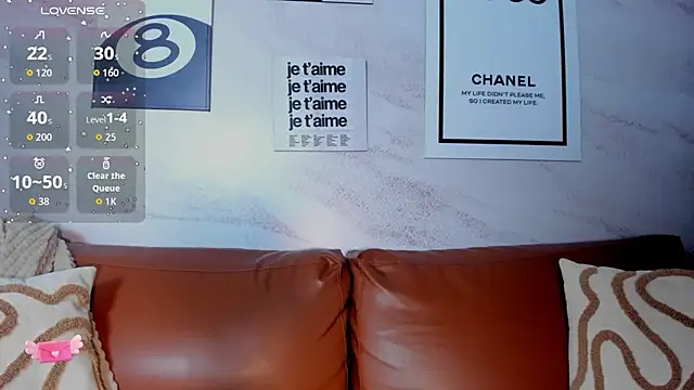 Aprillbrunette online show from November 7, 2025, 2:44 am