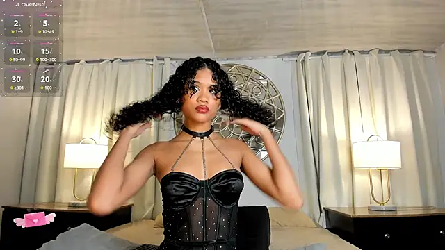 Snapshot of Aprillbrunette chatting on July 6, 2026, 11:40 am Aprillbrunette online show from July 6, 2026, 11:40 am