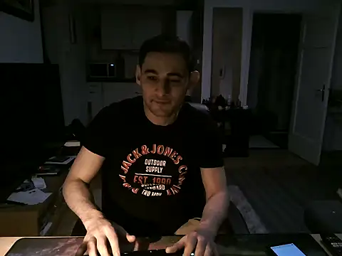 mihaimichael online show from February 26, 2025, 10:42 pm