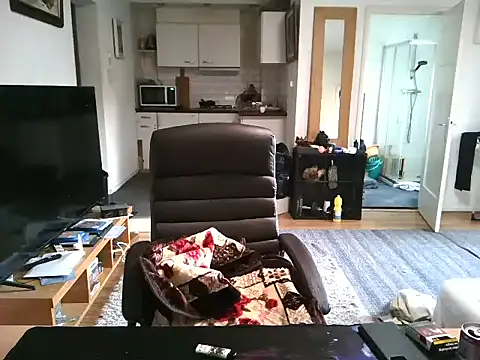 mihaimichael online show from March 6, 2025, 9:36 am