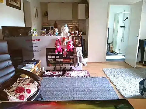 mihaimichael online show from March 21, 2025, 11:01 am