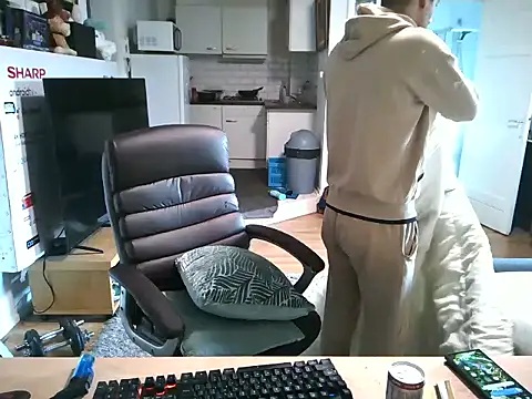 mihaimichael online show from November 17, 2025, 1:17 pm