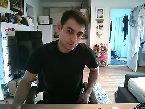 mihaimichael online show from December 4, 2025, 12:58 pm