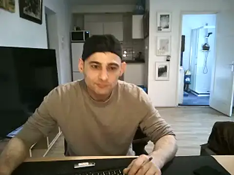 mihaimichael online show from May 10, 2026, 6:13 pm