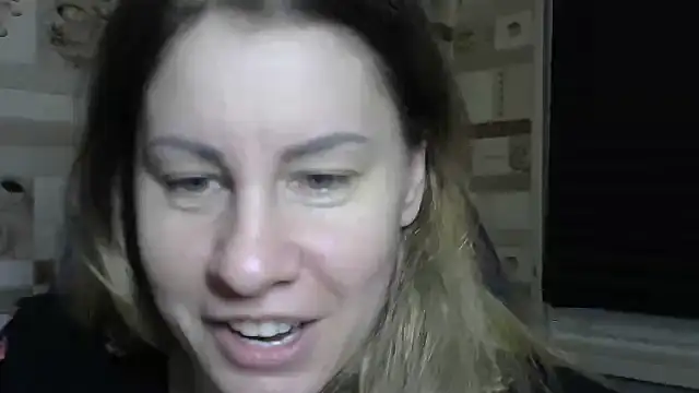 Snapshot of TherestlessKitty chatting on February 8, 2026, 10:24 pm TherestlessKitty online show from February 8, 2026, 10:24 pm