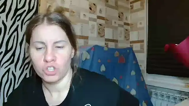 Snapshot of TherestlessKitty chatting on February 18, 2026, 10:39 pm TherestlessKitty online show from February 18, 2026, 10:39 pm