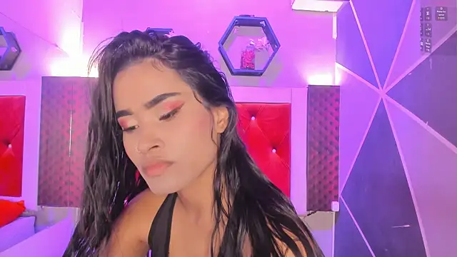 Karoll014 online show from May 28, 2026, 11:51 am