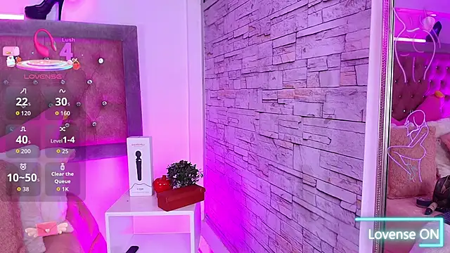 Tayzon Foxxx online show from October 28, 2025, 11:36 am