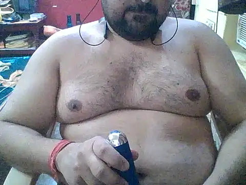 ARYANAVAILABLE online show from October 27, 2025, 10:03 pm