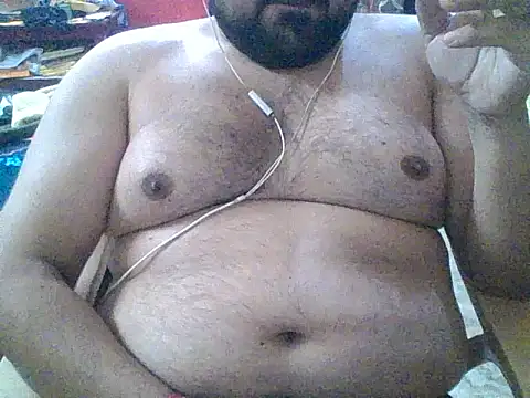 ARYANAVAILABLE online show from November 30, 2025, 9:41 pm