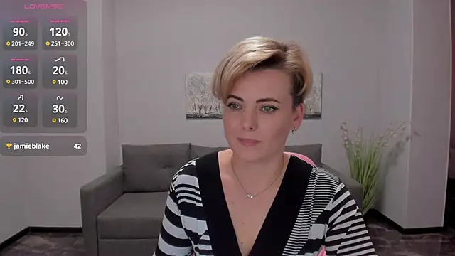 Snapshot of Julia_Wilsone chatting on December 13, 2024, 10:19 am Julia Wilsone online show from December 13, 2024, 10:19 am