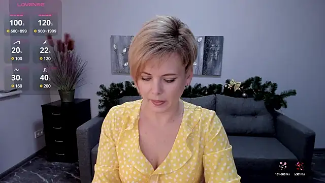 Snapshot of Julia_Wilsone chatting on January 2, 2025, 4:02 pm Julia Wilsone online show from January 2, 2025, 4:02 pm