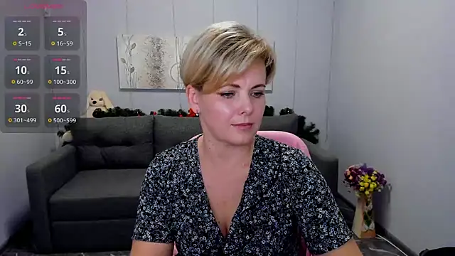 Snapshot of Julia_Wilsone chatting on January 8, 2025, 4:11 pm Julia Wilsone online show from January 8, 2025, 4:11 pm