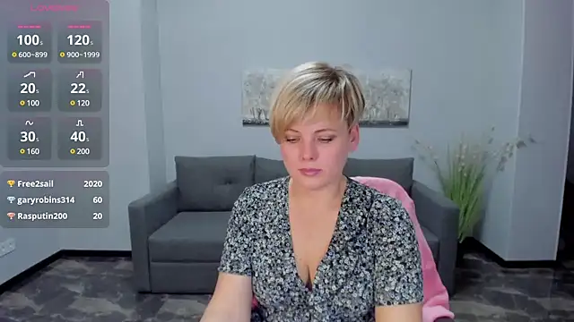 Snapshot of Julia_Wilsone chatting on January 14, 2025, 5:01 pm Julia Wilsone online show from January 14, 2025, 5:01 pm