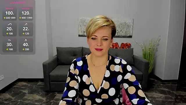 Snapshot of Julia_Wilsone chatting on February 18, 2025, 1:22 pm Julia Wilsone online show from February 18, 2025, 1:22 pm