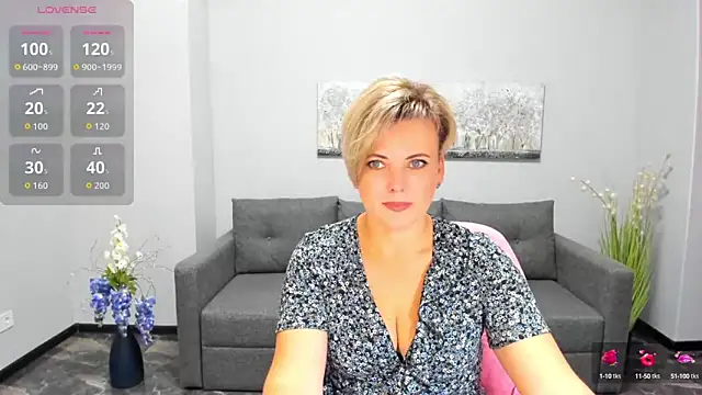 Snapshot of Julia_Wilsone chatting on September 27, 2025, 5:34 am Julia Wilsone online show from September 27, 2025, 5:34 am