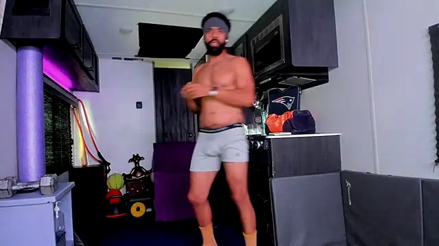 Snapshot of DirtyDrizzy chatting on February 5, 2026, 2:22 pm DirtyDrizzy online show from February 5, 2026, 2:22 pm