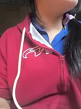 Sweetlove 77 online show from November 5, 2025, 4:12 am