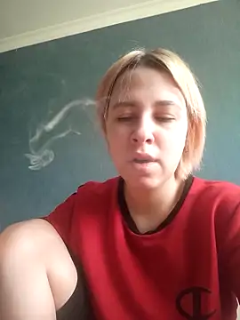 Snapshot of Gussie_Bridie chatting on December 24, 2024, 9:06 am Gussie Bridie online show from December 24, 2024, 9:06 am