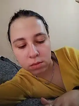 Snapshot of Gussie_Bridie chatting on October 25, 2025, 5:26 am Gussie Bridie online show from October 25, 2025, 5:26 am