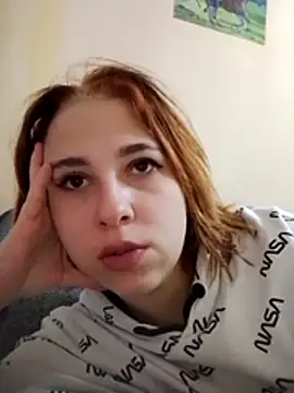 Snapshot of Gussie_Bridie chatting on October 28, 2025, 4:16 am Gussie Bridie online show from October 28, 2025, 4:16 am