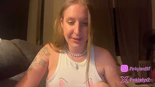 Pinkyladyxxx online show from May 15, 2026, 11:45 pm