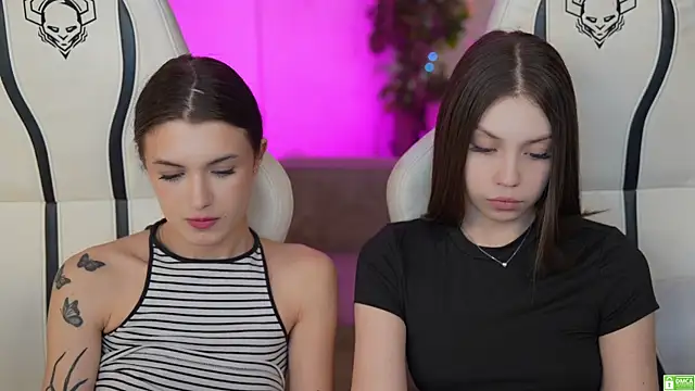 Britney054 online show from February 17, 2025, 2:15 pm