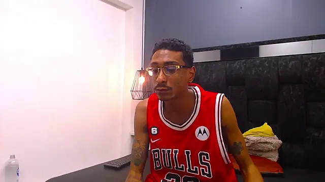 Jose Smoke online show from October 31, 2025, 3:40 am