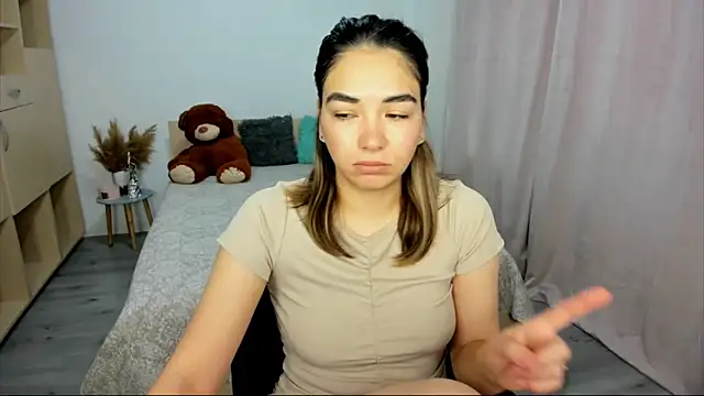 Snapshot of Alexa_Dolly12 chatting on November 6, 2025, 7:09 am Alexa Dolly12 online show from November 6, 2025, 7:09 am