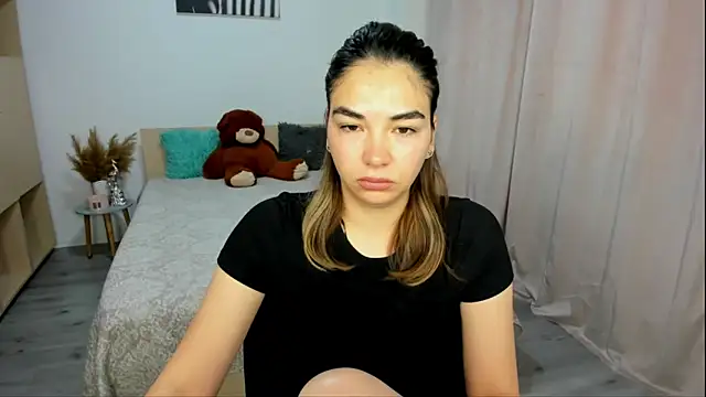 Snapshot of Alexa_Dolly12 chatting on November 20, 2025, 8:25 am Alexa Dolly12 online show from November 20, 2025, 8:25 am