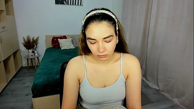 Snapshot of Alexa_Dolly12 chatting on December 3, 2025, 6:32 am Alexa Dolly12 online show from December 3, 2025, 6:32 am